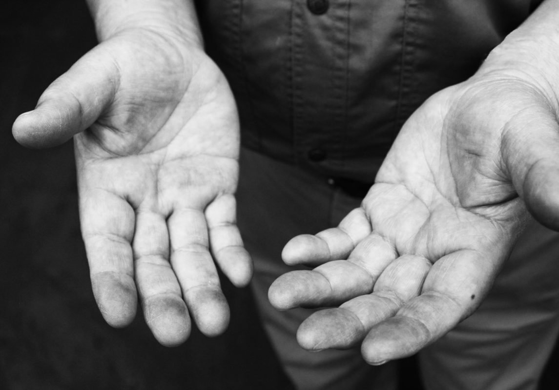 Cohana Yuzen Papiergewicht Leder Grau - Handwerk Papierbeschwerer