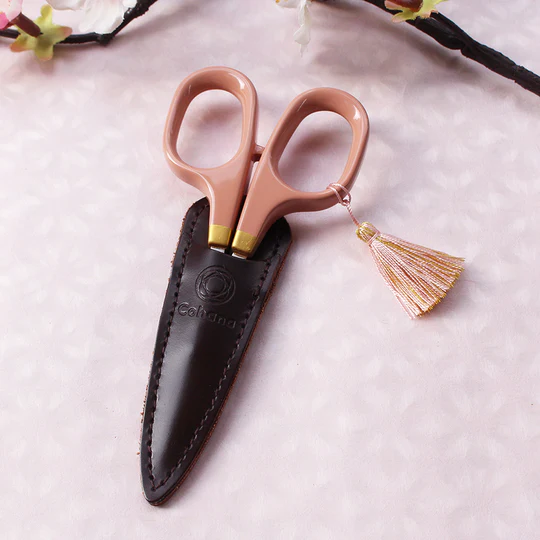 LIMITED EDITION COHANA fine Scissors With Pink sakura Lacquered